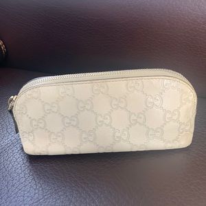Gucci - beige mono leather cosmetic pouch